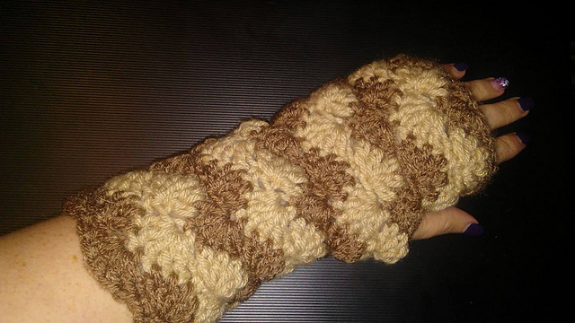 Warming Waves Fingerless Gloves