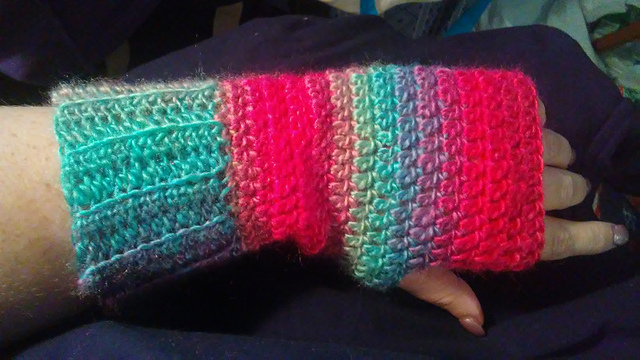 Easy Peasy Fingerless Mitts