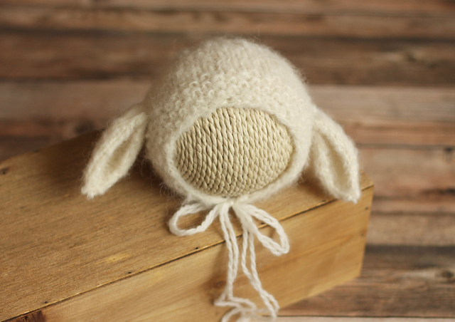 Lamb Bonnet