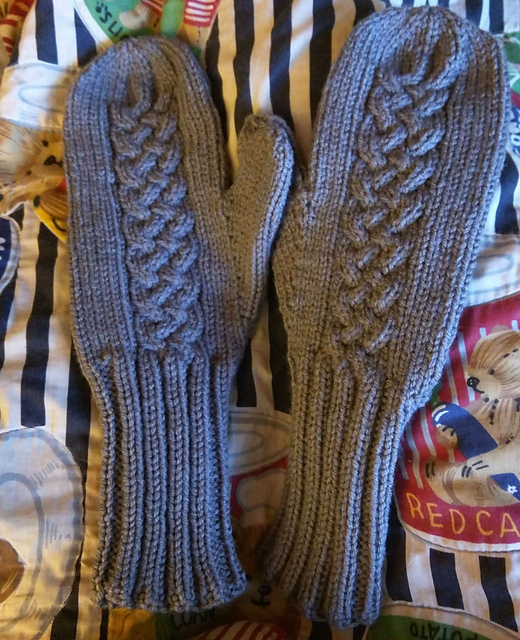 Sarah's Cable Mittens