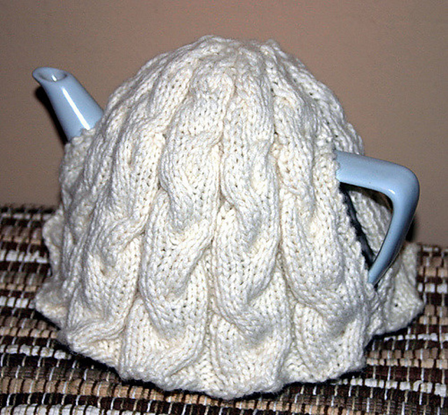 Braided Cable Tea Cosies (FT213)
