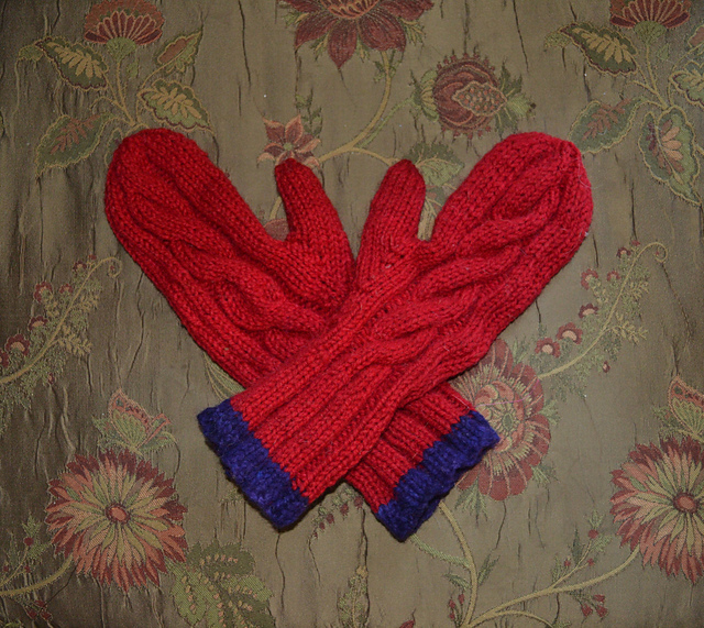 Children's Two Needle Cable Mittens No. 636