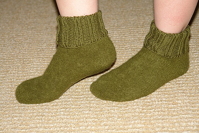 Obsession for felted slippers