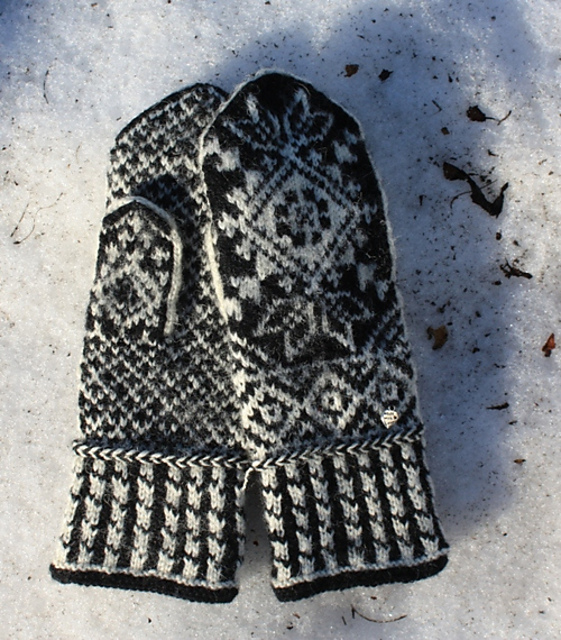 【値下げ】Solveig Larsson's Knitted Mittens Amazon.co.jp: Solveig Larsson's Knitted Mittens: Over 40