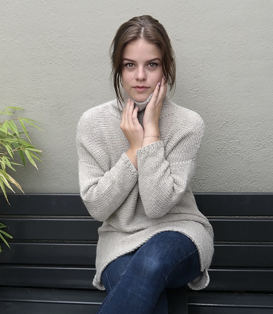 Cross Knitted Cozy Turtelneck