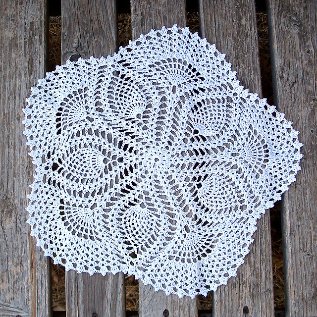 Five-Sided Pineapple Doily