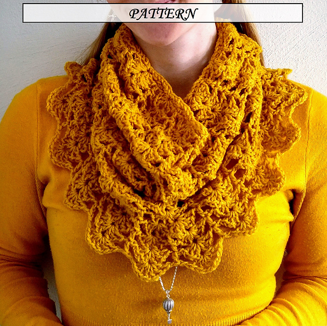 Lacy Shell Cowl