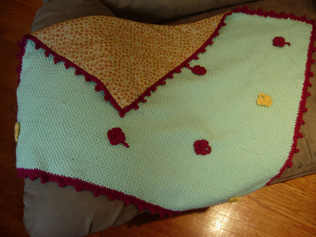 Daisy-chain Crib Blanket
