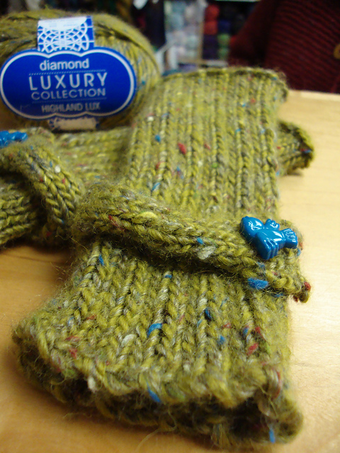 Fabulous Fake Fingerless Mitts