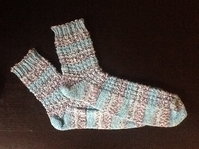 Horizontal Rib Tippy Toe Socks