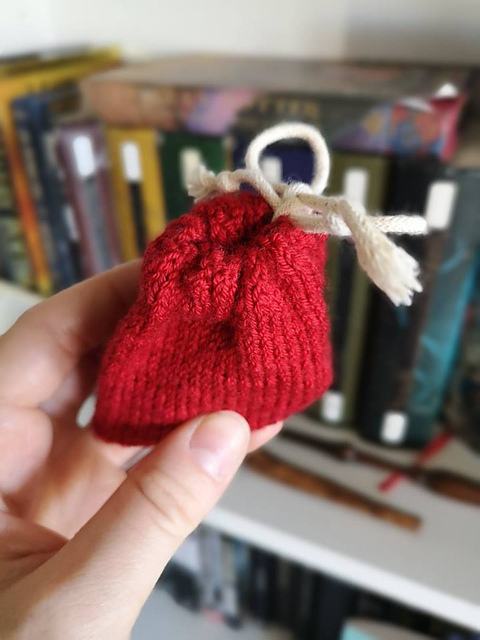 Menstrual cup pouch