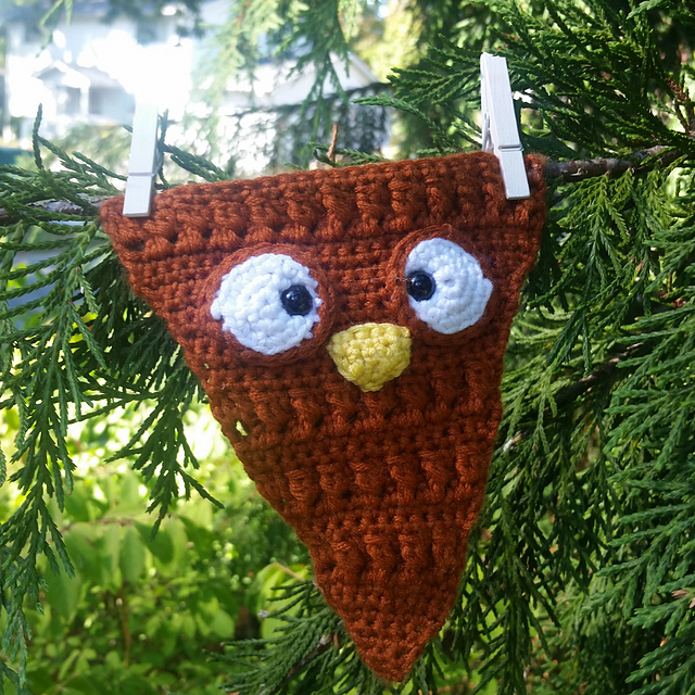 Cluster Owl Pennant