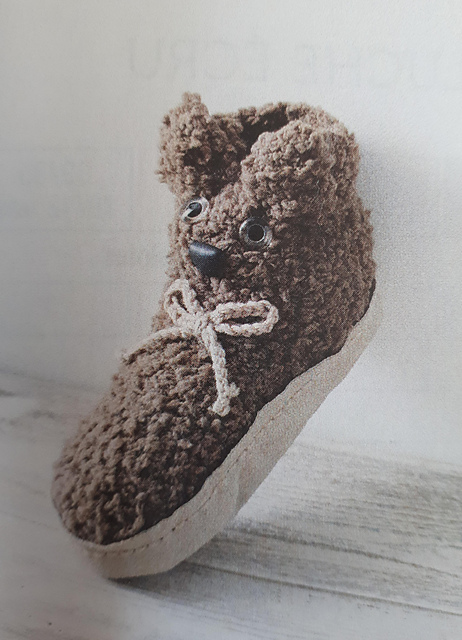212 Chaussons peluche marron