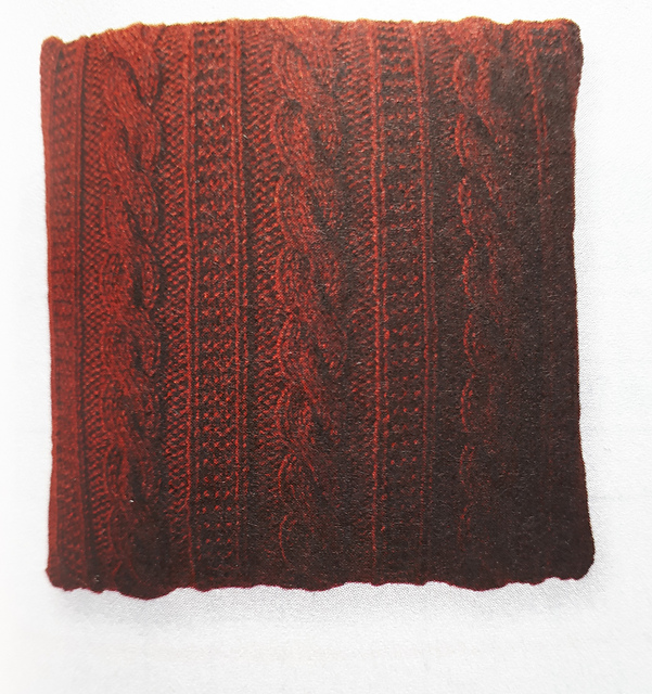 227 Coussin à torsades