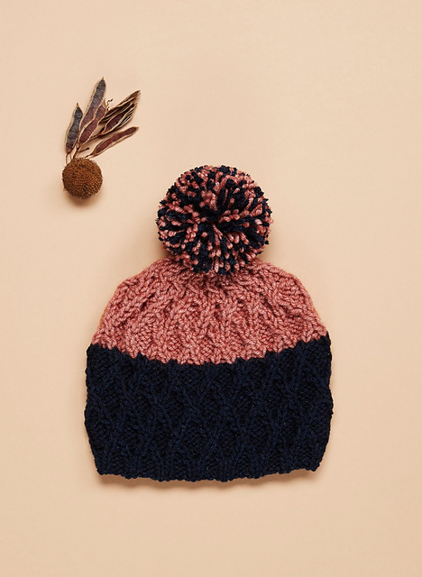 544 Bonnet pompon - M0587