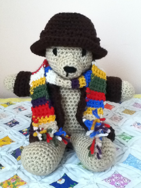 Amigurumi Colorful Scarf Bear