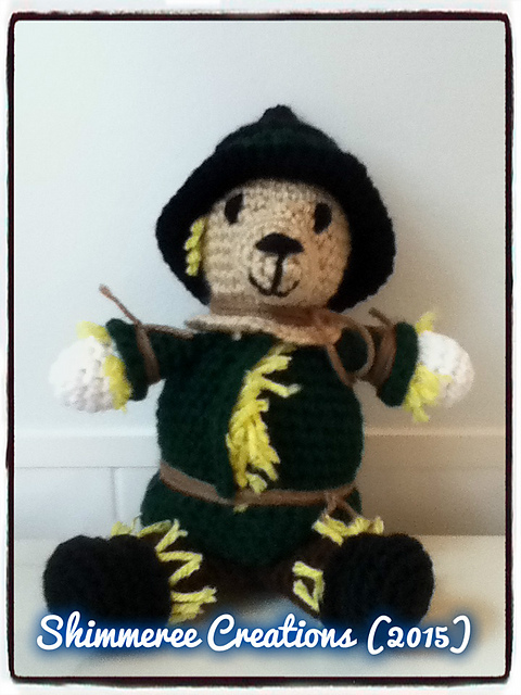 Amigurumi Scarecrow Bear