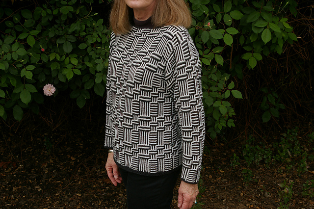 #09 Mosaic Basketweave Pullover
