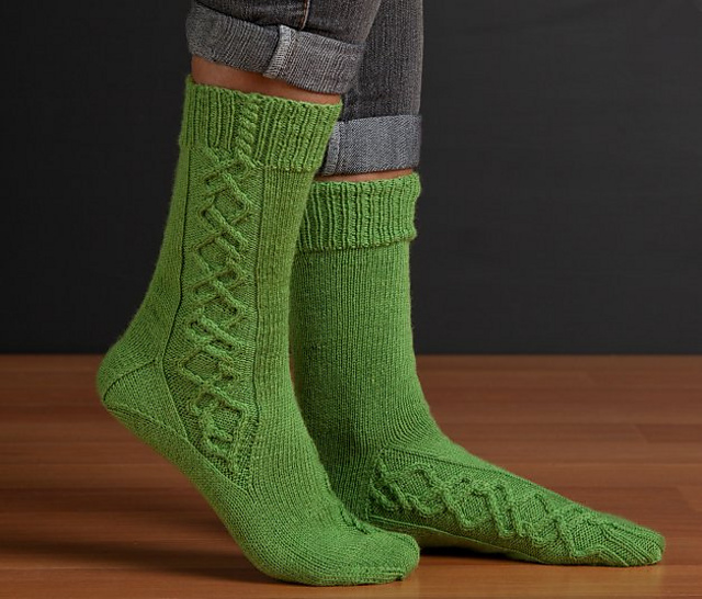 Emerging Cables Socks