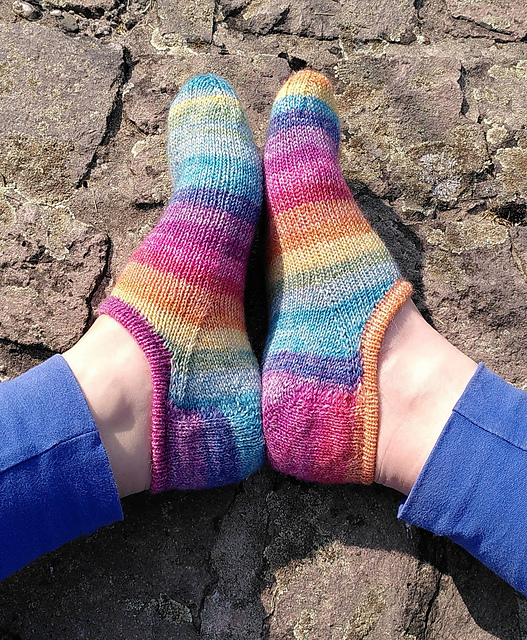 Sneaker Socks - Knitting Pattern 