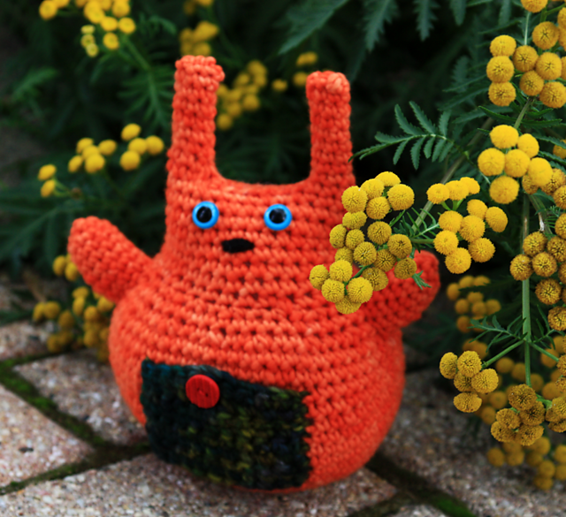 Ravelry: Crochet Button Bunny pattern by Stefanie Goodwin-Ritter