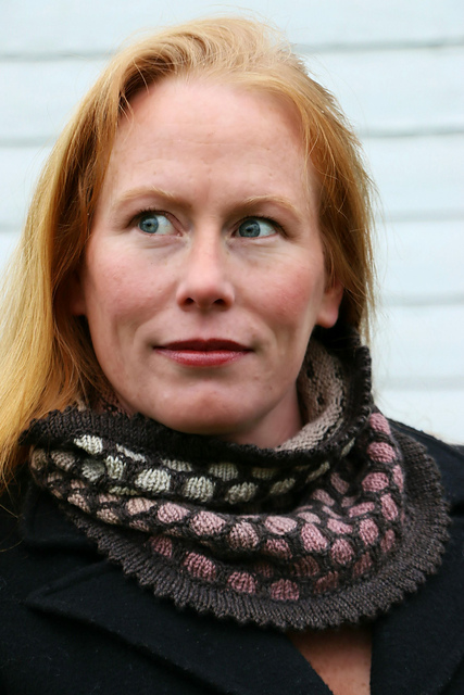 Tea with Honey Cowl
