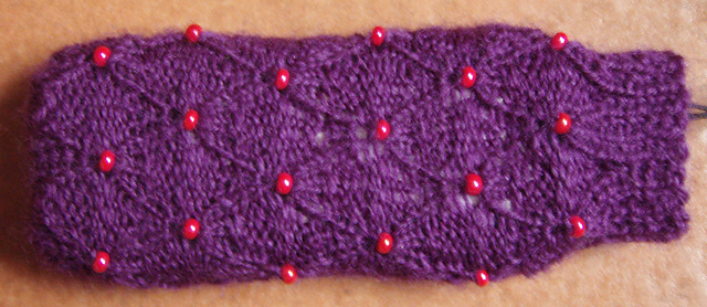 Twinkling Trellis Cellphone Cozy