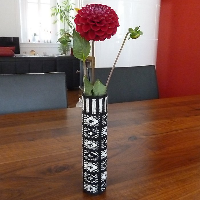 Sanquhar Rose Vase