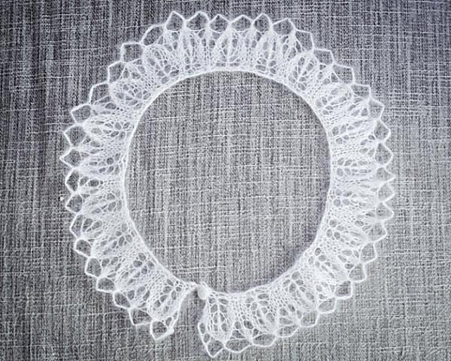 Delikat - lace collar