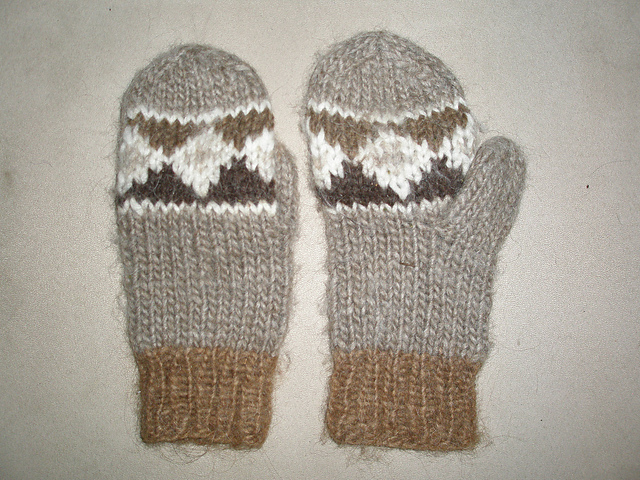 Design 33 & 34 Mittens