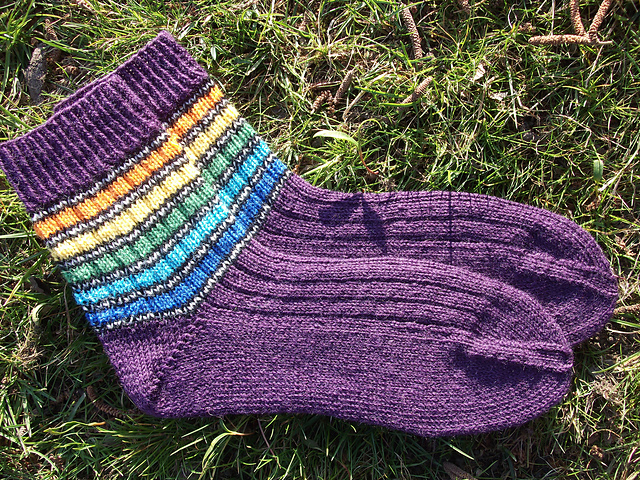 Stiefelsocken mit farbigen Ringeln