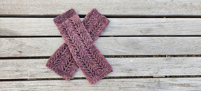 Victoria wristwarmers