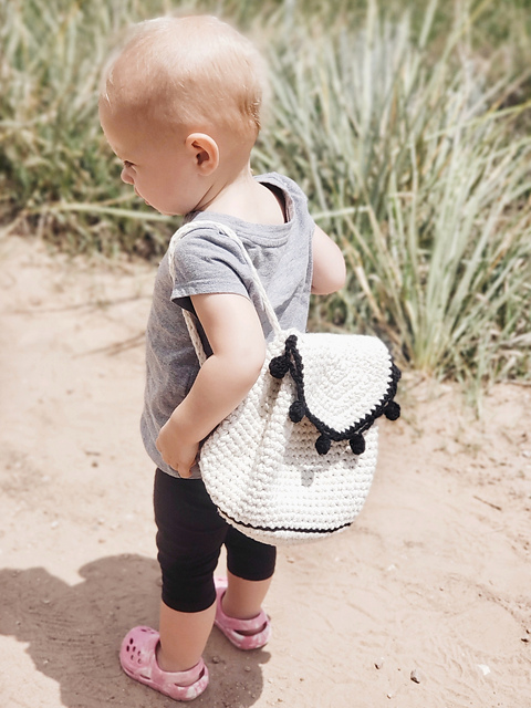 The Little Wanderer's Knapsack