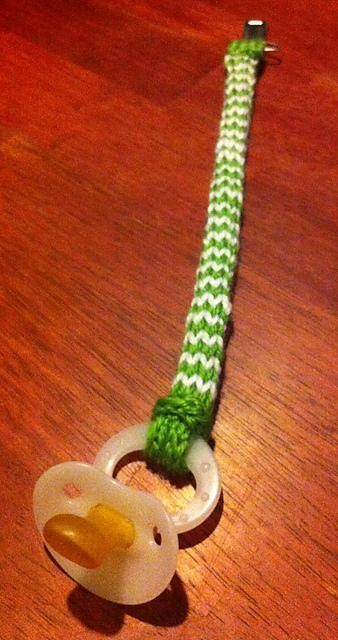 Simple Binky Leash