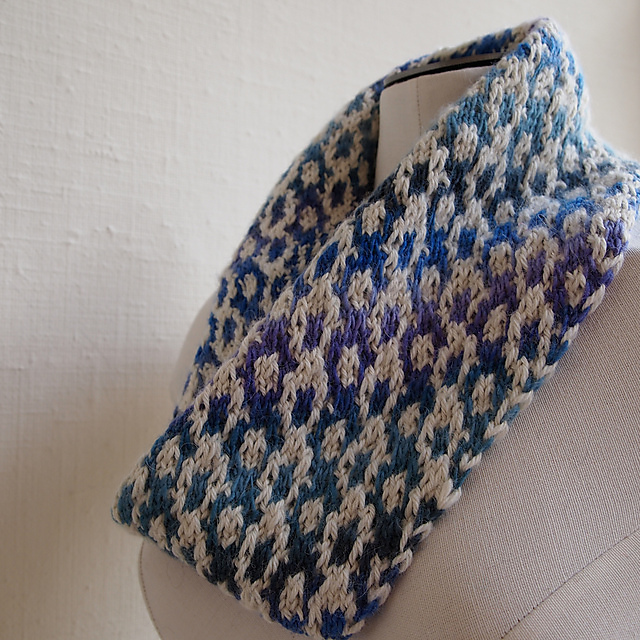 Welsh blanket - cowl