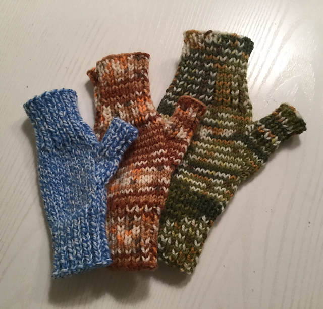 Wrist Warmers in 4 ways