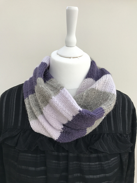 Slippery Tracks Cowl