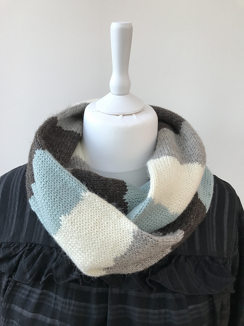 Slip and Stripe Cowl