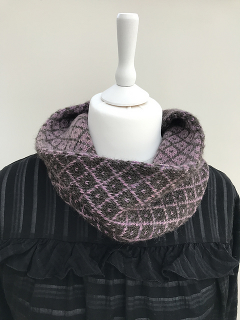 Stranded Diamond Cowl