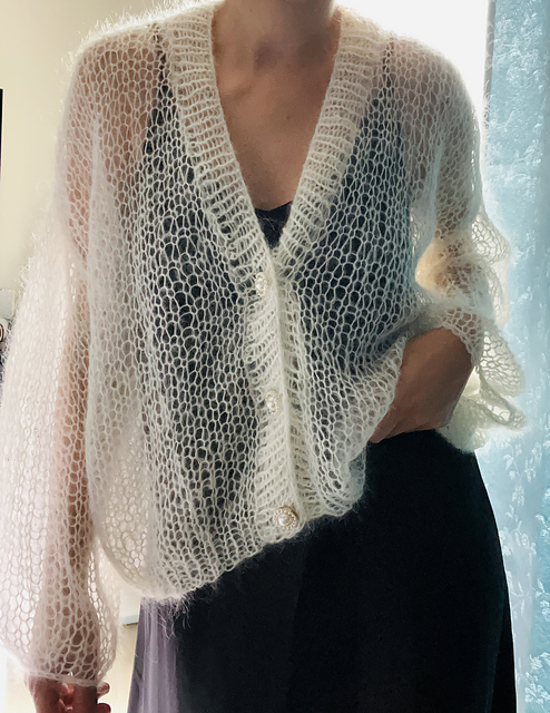 cardigan Aura