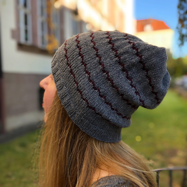Ripple Stripes Hat