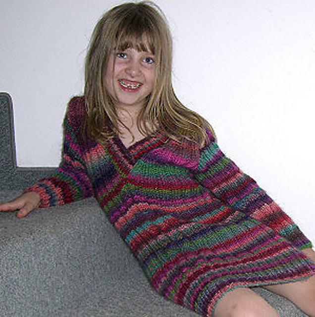66 Kinder-Minikleid mit Zopf und Rippen