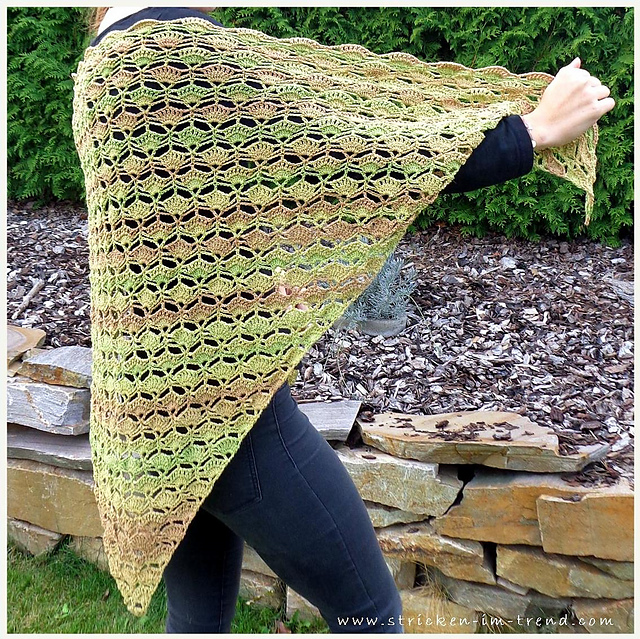 SALVIA Triangle Shawl