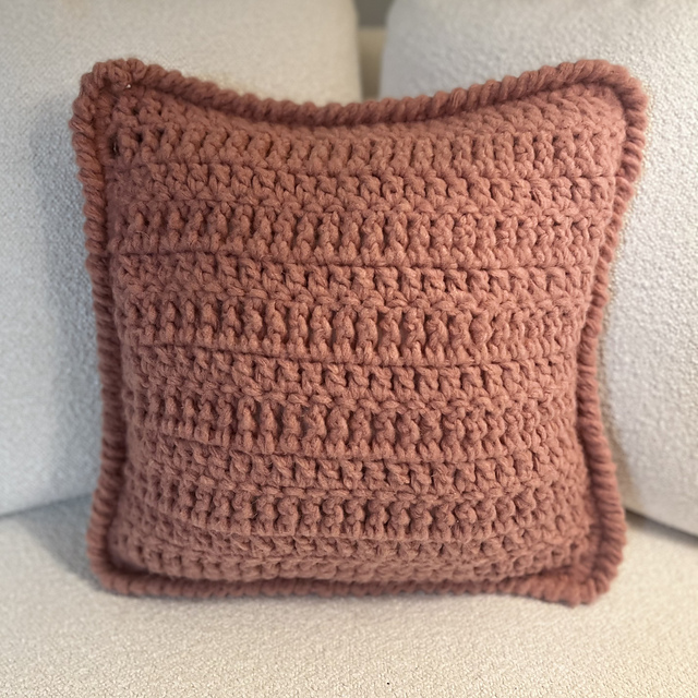 Deux Trois Pillow