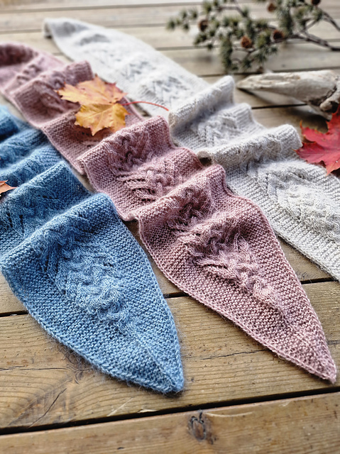 Aki scarf