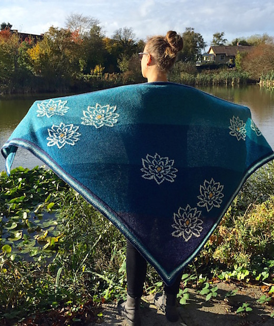 Waterlily shawl