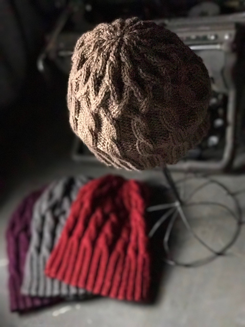 The Ruby Cabled Touque