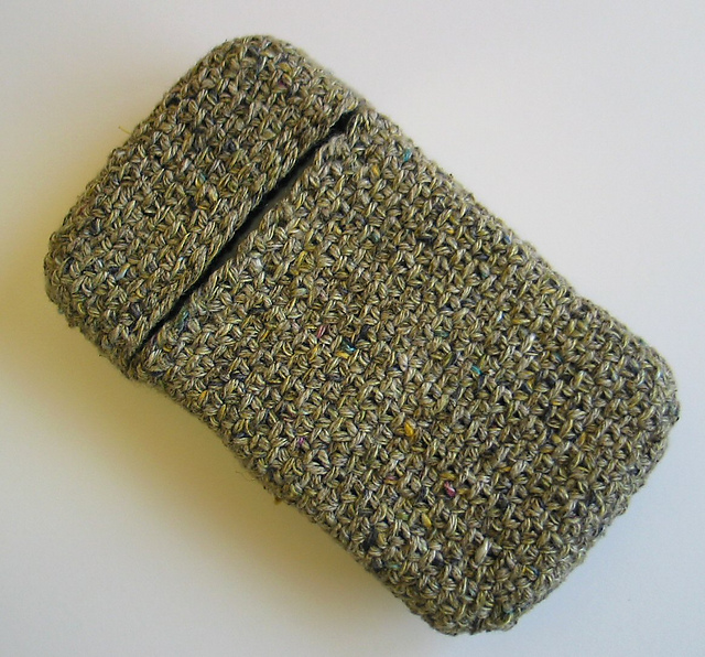 Phone Cosy in Linen Stitch