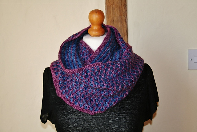 Atthis Cowl
