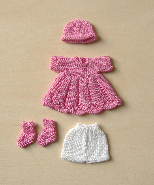 Eleanor Dress for 3.25" doll (50)